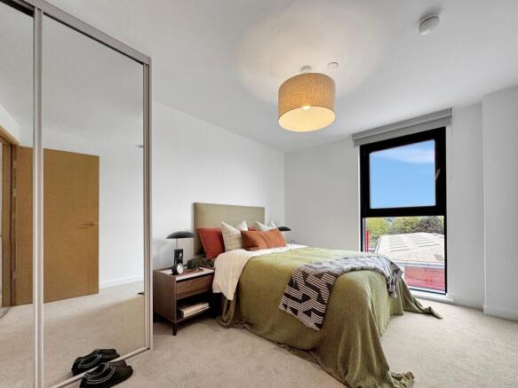 2 bed Apartment to rent Image 8