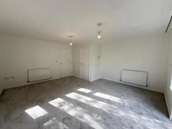Living Room 1.jpg