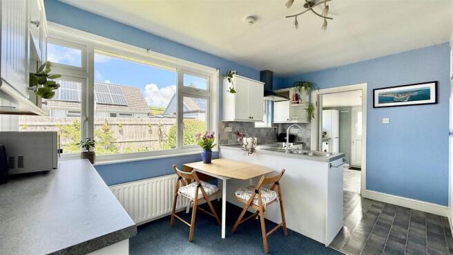 Irving Close, Braunton photo 4