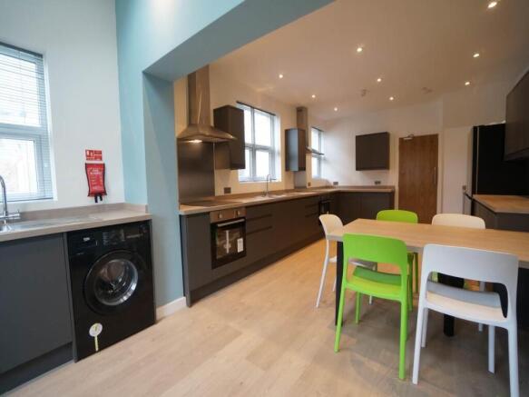 Henllys_Kitchen1.8.JPG