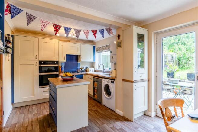 Kitchen/Breakfast Room