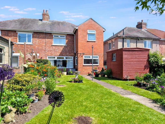 3 bed Semi-Detached for sale Image 12