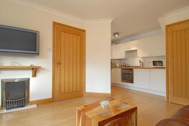 Living Room Through To Kitchen