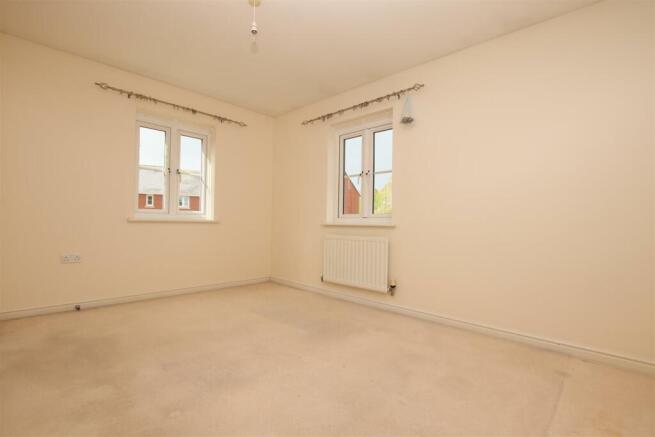 Bedroom 1.JPG