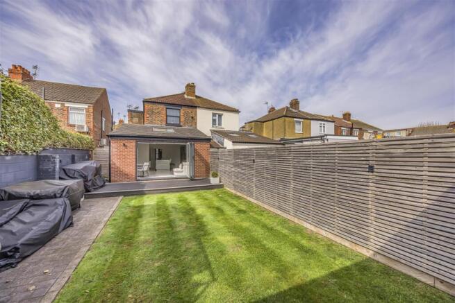 32 Kenyon Road, Copnor-PorticoMarketing-SoldBy-31.