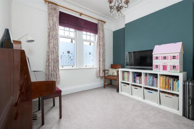 FAMILY/DINING RM