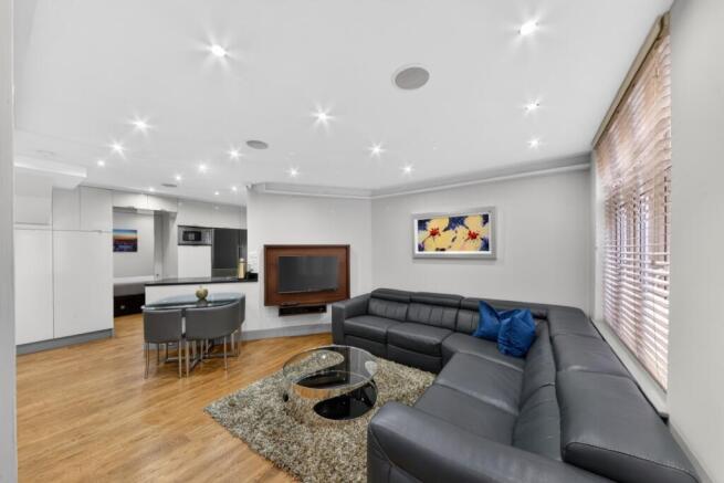 Carlton Mansions