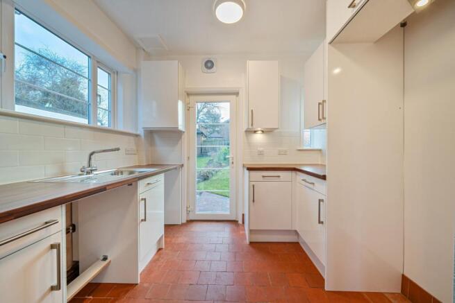 1396329-11-695e2f...