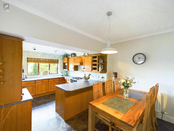 open plan kitchen dining
