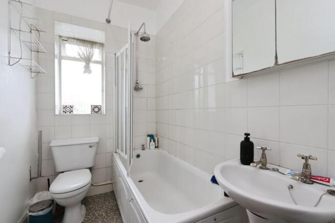 4 bed Semi-Detached for sale Image 9