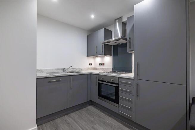 2 bed Apartment to rent Image 7