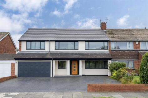 Beach Road, Tynemouth, North Shields, Tyne and Wear, NE30 2QP
