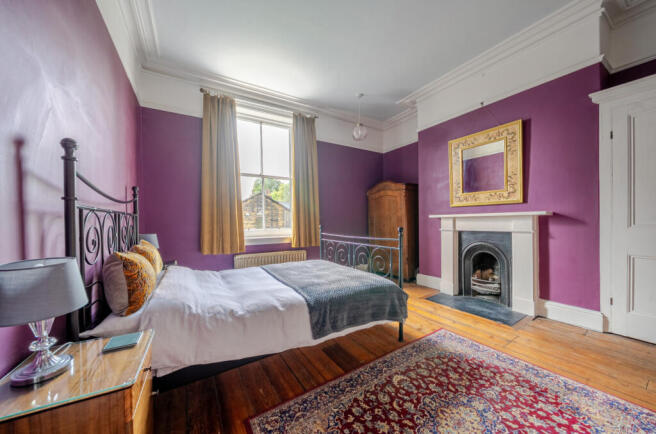 4 bed Terraced for sale Image 11