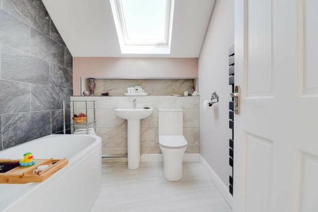 Ensuite to Bed 1