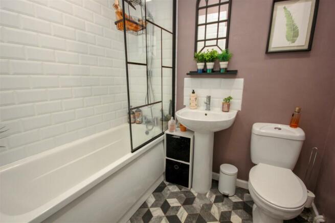 Bathroom.jpg