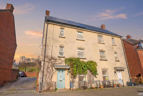 Home Orchard, Stroud, GL5