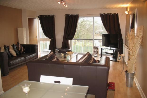 `L` Shaped Lounge/Dining Room