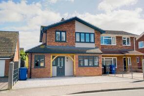 17, Churchill Avenue, Newmarket CB8 0BZ