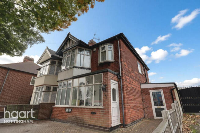 4 Bedroom Semi-Detached in NG8 5BN
