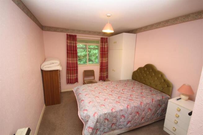 bed 2 (002).JPG