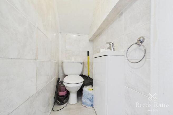 3 bed Terraced for sale Image 12