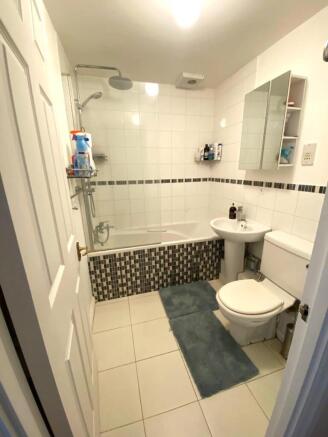 NEW BATHROOM.jpg