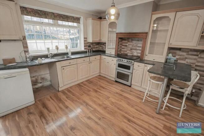 3 bed Terraced for sale Image 6