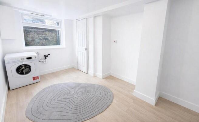 3 bed Terraced for sale Image 11