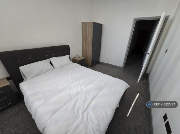 2 bed Flat to rent Image 4