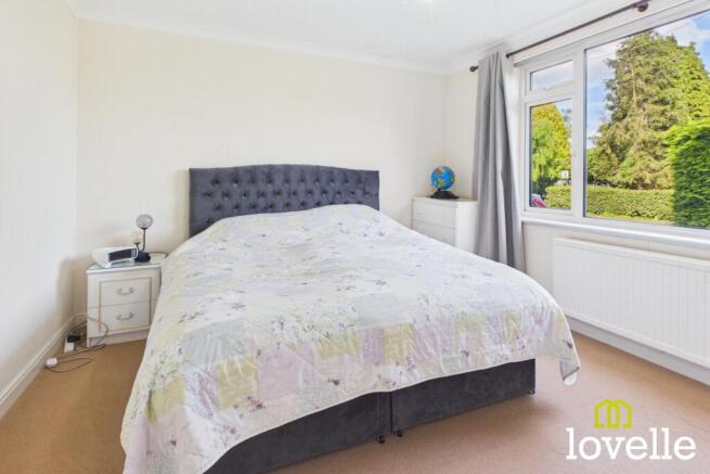4 bed Detached for sale Image 10