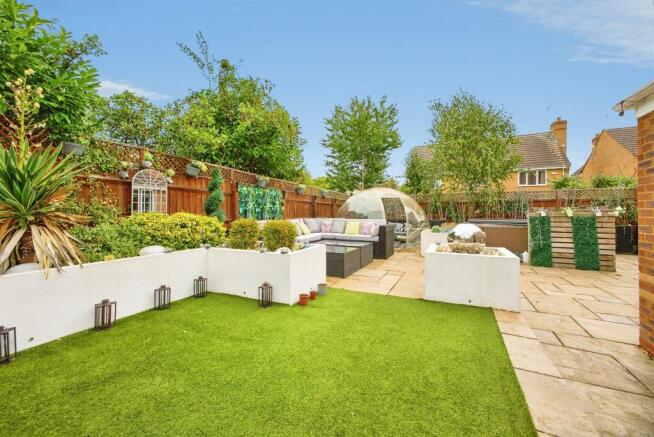 Villa Way, Wootton, Northampton photo 4