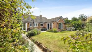 6, Springfield Crescent, Kirk Smeaton, Pontefract WF8 3LE