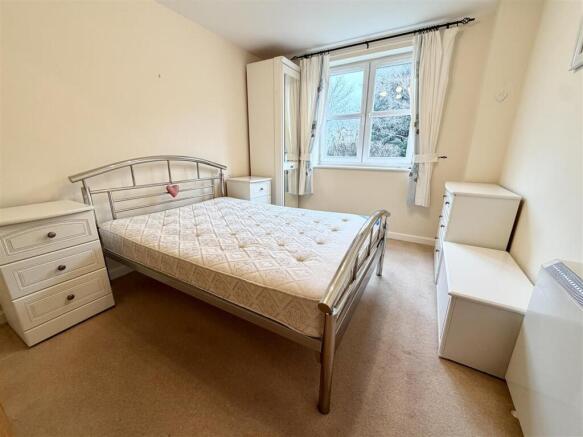 1 bed Flat for sale Image 5