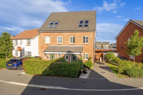 Tiger Moth Road, Sealand, CH5
