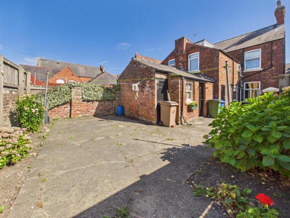 3 bed Semi-Detached for sale Image 10
