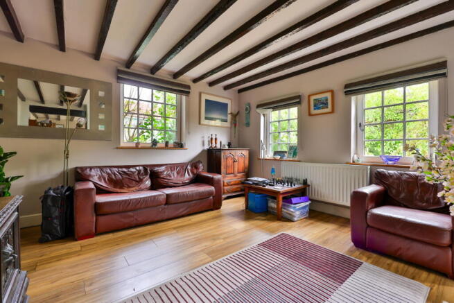 4 bed Detached for sale Image 6