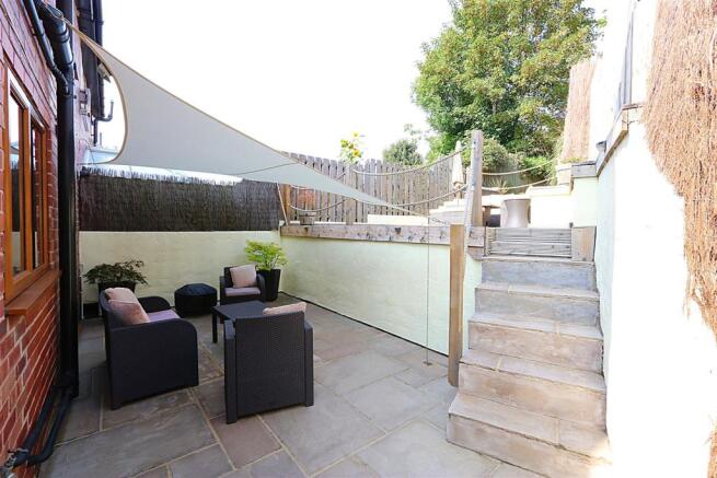 Rear Garden7_result.jpg