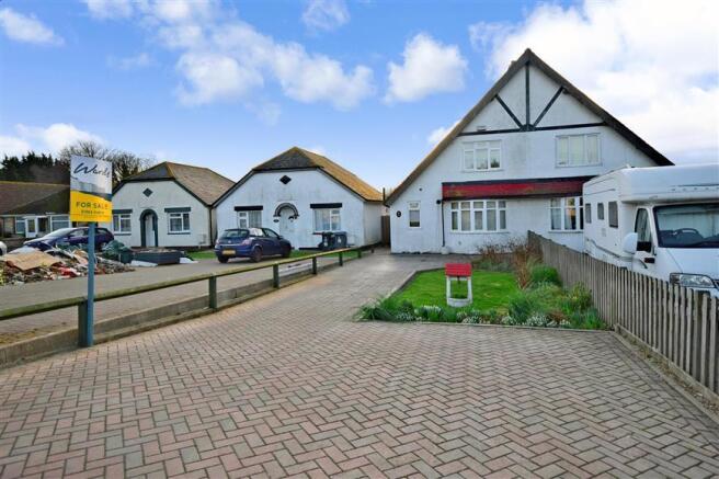 Driveway/Parking