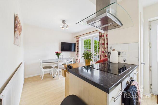 3 bed Semi-Detached for sale Image 11