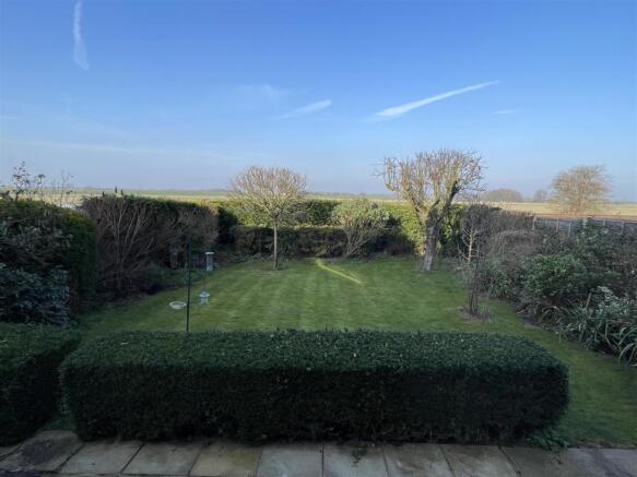 17 Priors Close Garden.JPG