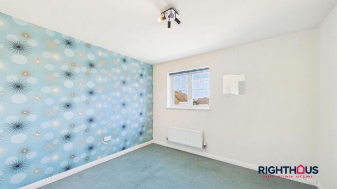 3 bed Flat to rent Image 6