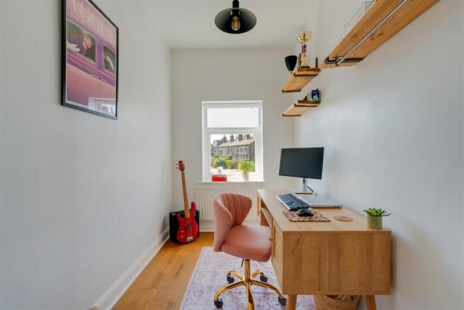 4 bed Terraced for sale Image 11