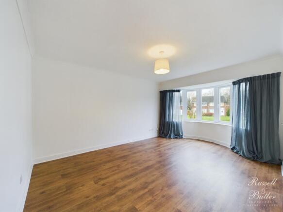 CAM01995G0-PR0233-STILL010