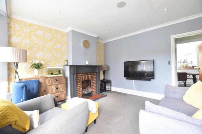 Crampshaw Lane, Ashtead, KT21 photo 4