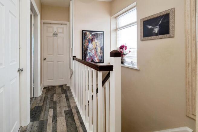 3 bed Semi-Detached for sale Image 8