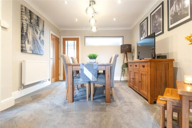3 bed Terraced for sale Image 4