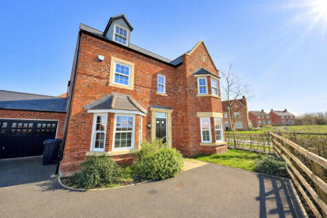 Caradon Way, Houlton, Rugby