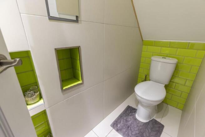 Cloakroom / WC