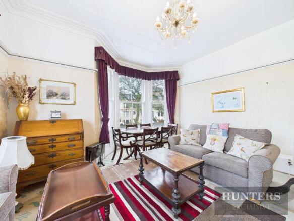 5 bed Town House for sale Image 4