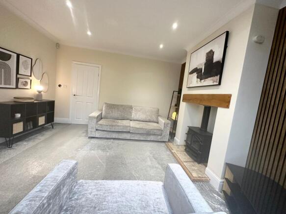 3 bed Semi-Detached to rent Image 4
